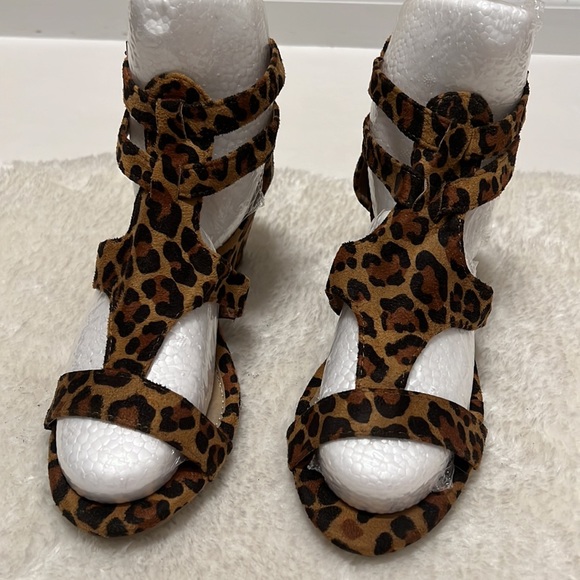 NWOT LEOPARD Wedge Double Strap Heel - Picture 8 of 12